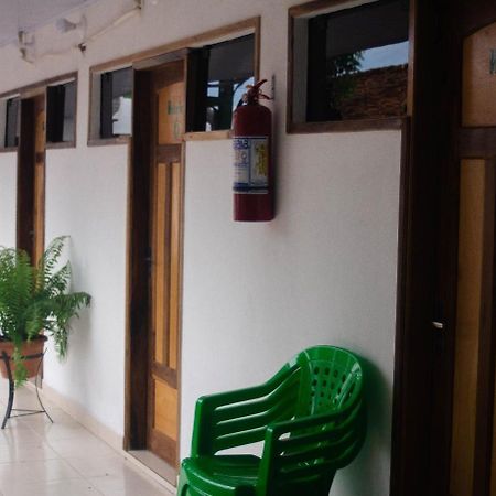Helecho'S Hostal Encarnación Exterior foto